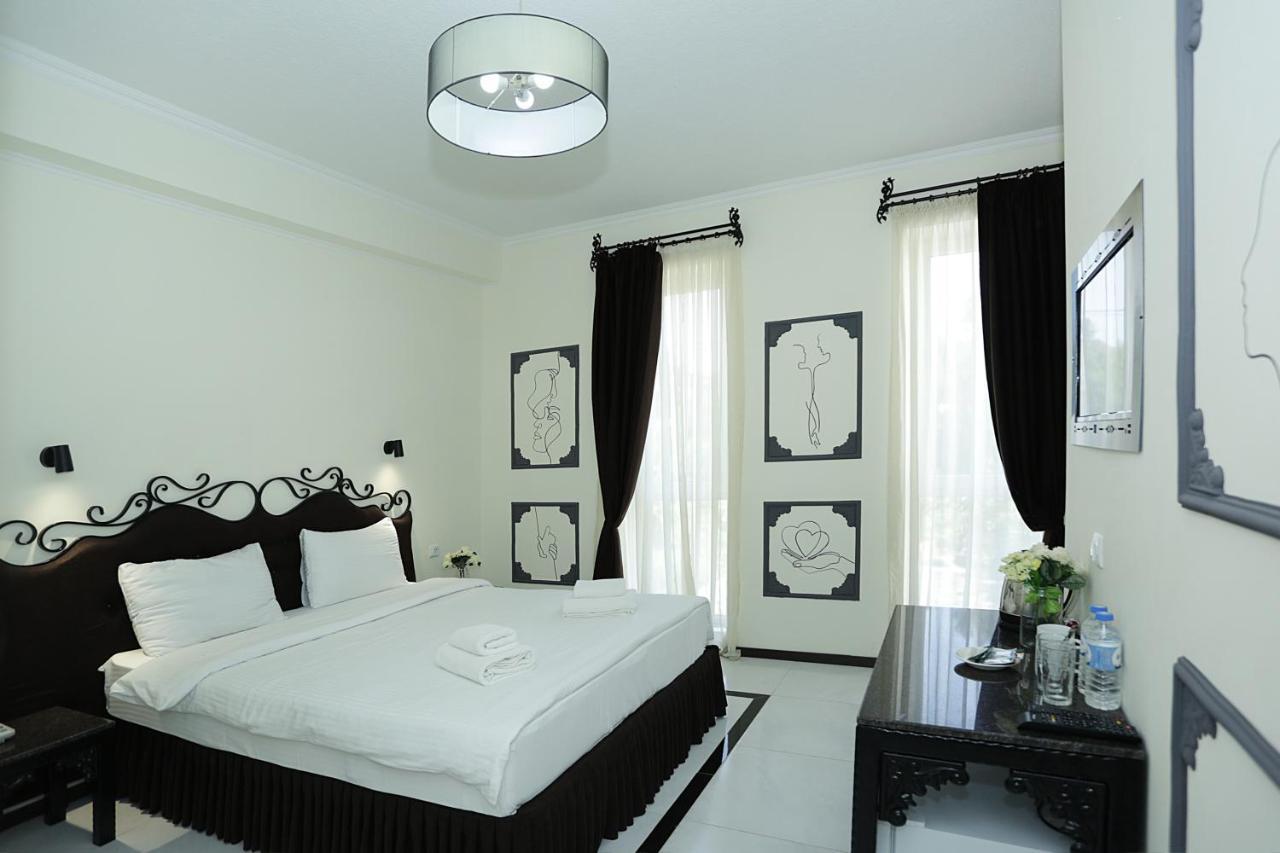 The One Boutique Hotel Тбилиси Екстериор снимка