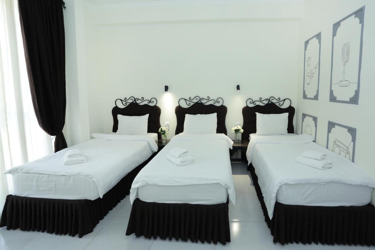 The One Boutique Hotel Тбилиси Стая снимка