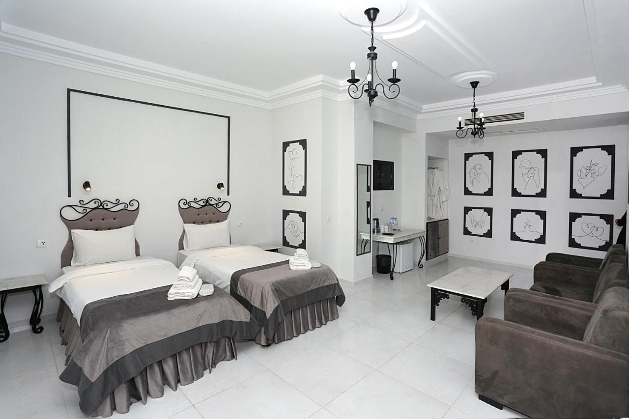 The One Boutique Hotel Тбилиси Екстериор снимка
