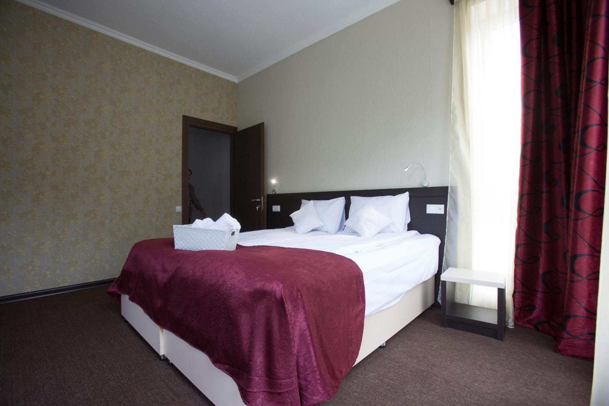 The One Boutique Hotel Тбилиси Екстериор снимка