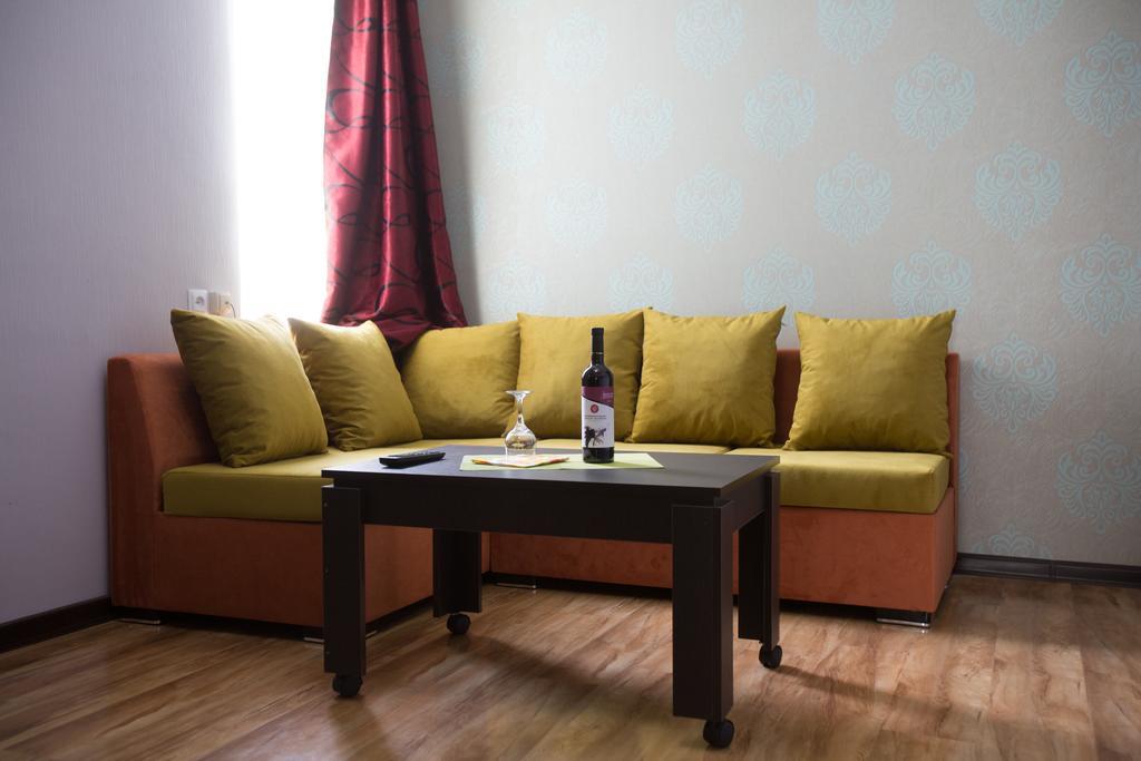 The One Boutique Hotel Тбилиси Екстериор снимка