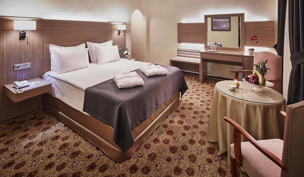 The One Boutique Hotel Тбилиси Екстериор снимка