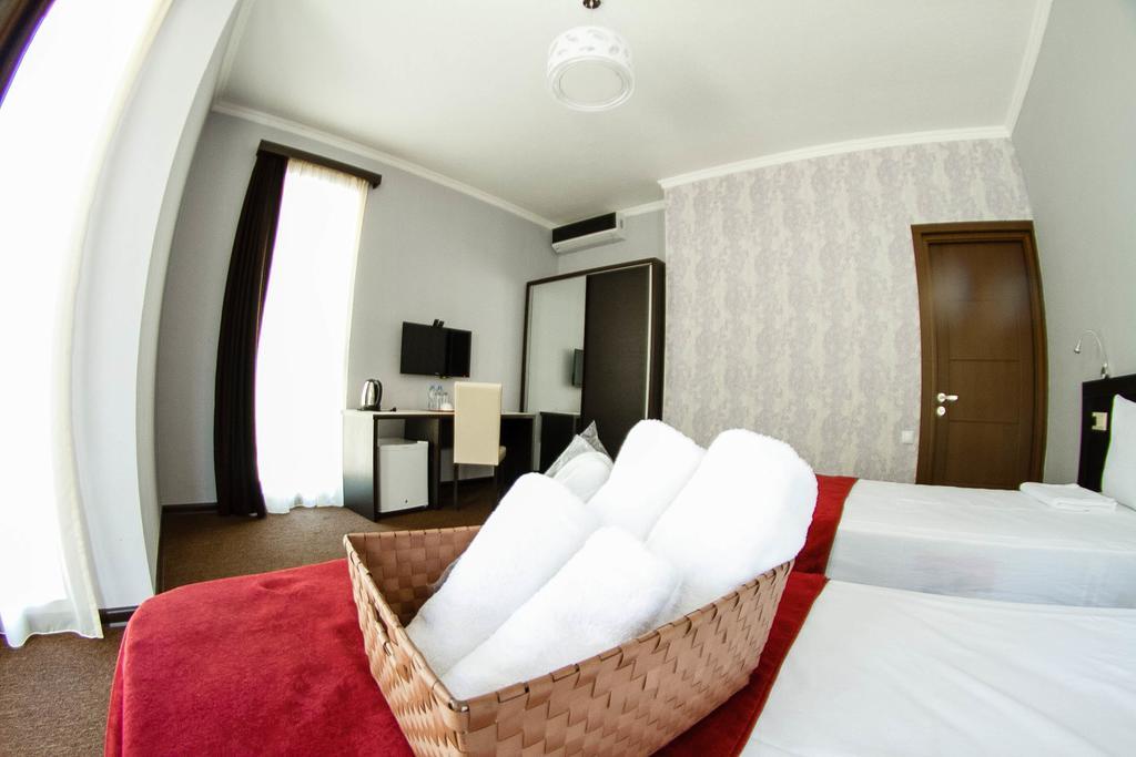 The One Boutique Hotel Тбилиси Екстериор снимка