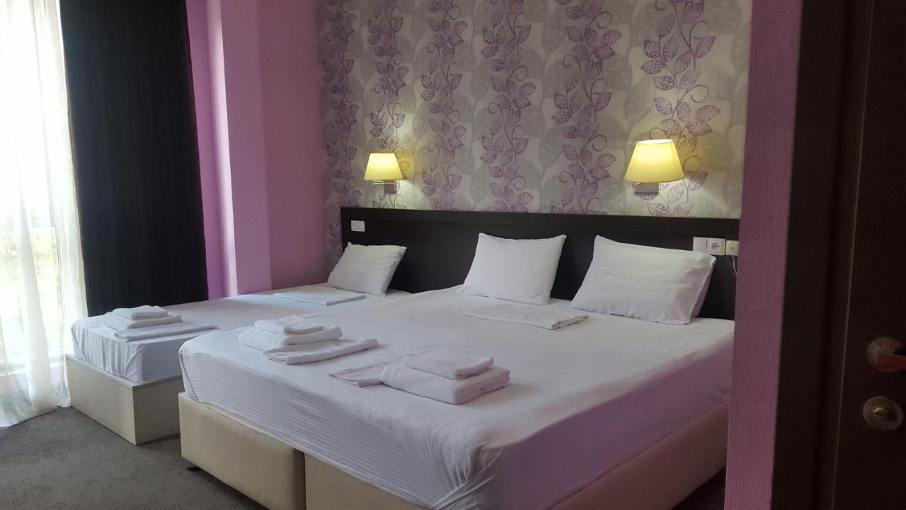The One Boutique Hotel Тбилиси Екстериор снимка